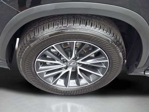 Certified 2025 Lexus NX 250 FWD w/ Cold Area Package image 11