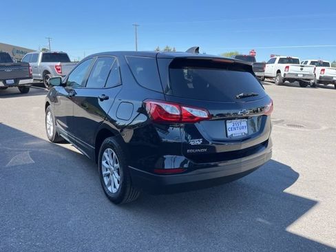 Used 2020 Chevrolet Equinox LS w/ LS Convenience Package FWD image 12