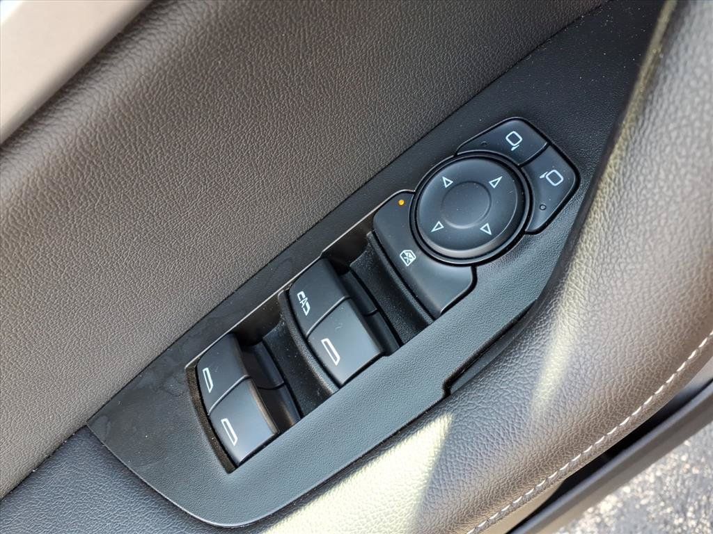 Used 2025 Chevrolet Blazer LT AWD/4WD image 16