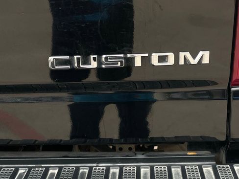 Used 2020 Chevrolet Silverado 2500 Custom w/ Custom Value Package AWD/4WD image 5
