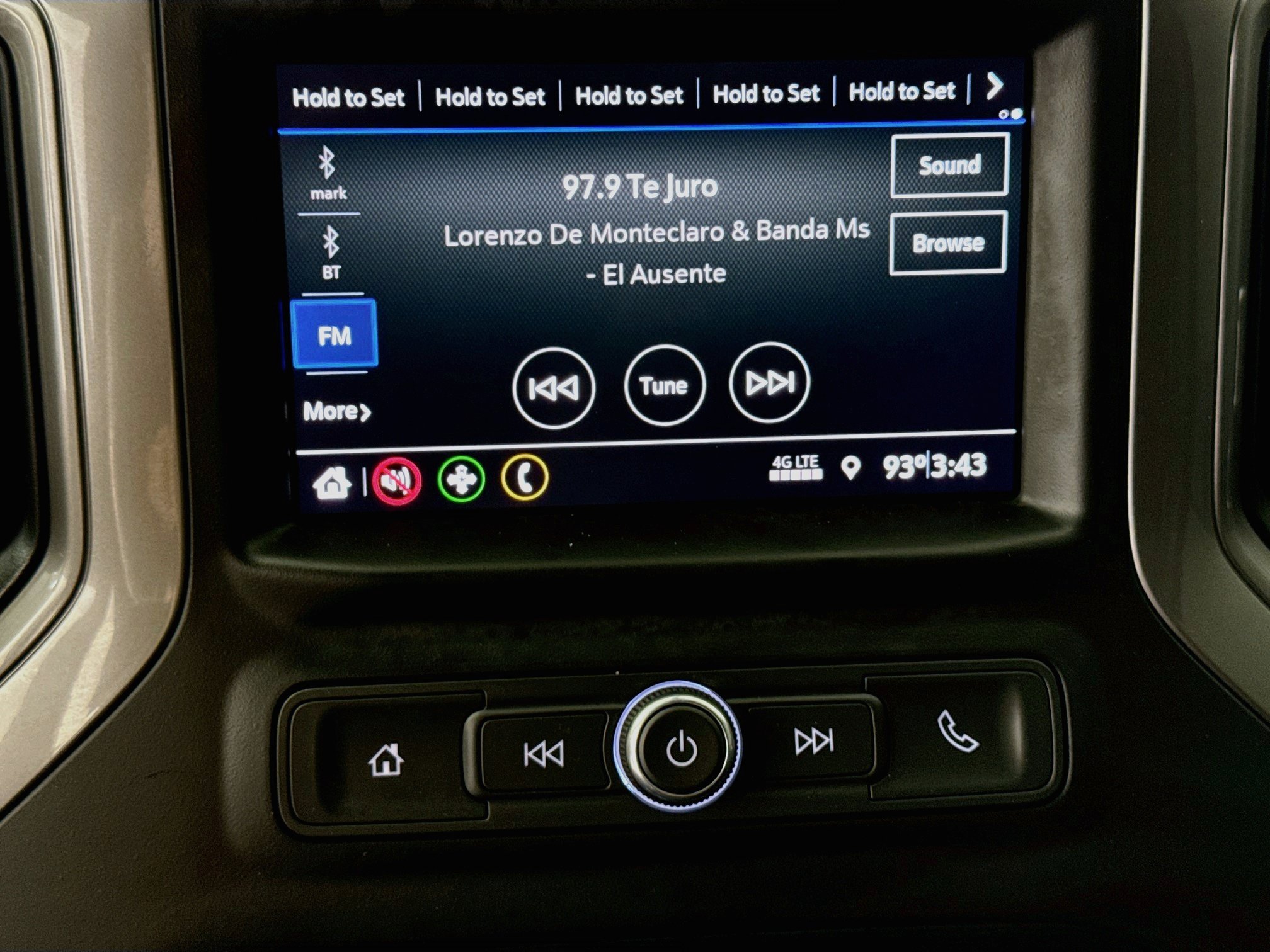 Used 2022 Chevrolet Silverado 2500 Custom w/ Custom Value Package RWD image 16