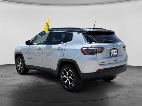 Used 2025 Jeep Compass Limited AWD/4WD image 7