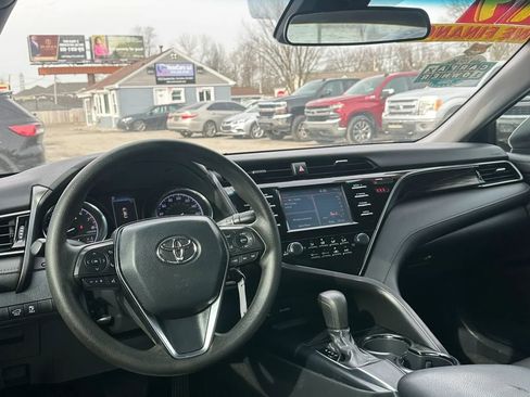 Used 2019 Toyota Camry LE FWD image 12