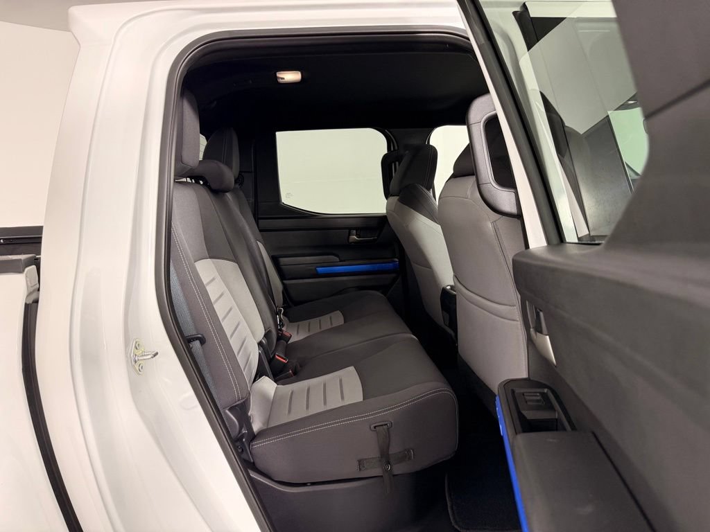 Certified 2025 Toyota Tacoma TRD Off-Road AWD/4WD image 19