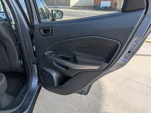 Used 2020 Ford EcoSport SE image 16