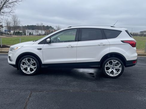 Used 2019 Ford Escape Titanium image 6