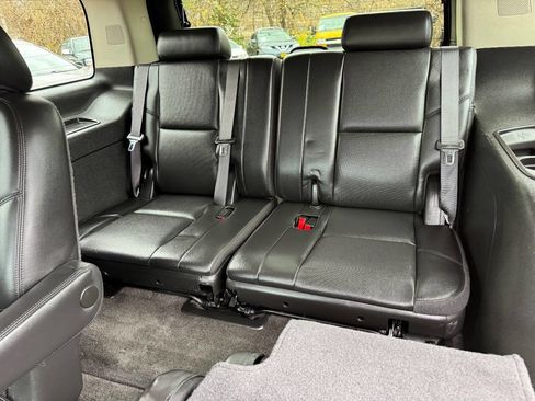 Used 2011 GMC Yukon SLT w/ SLT-2 Equipment Package image 16