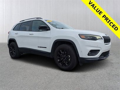 Used 2023 Jeep Cherokee Altitude Lux
