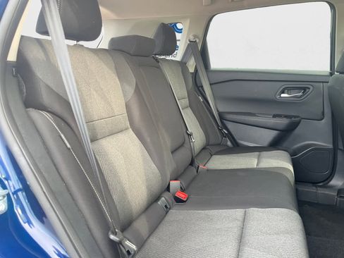 Used 2025 Nissan Rogue SV image 18