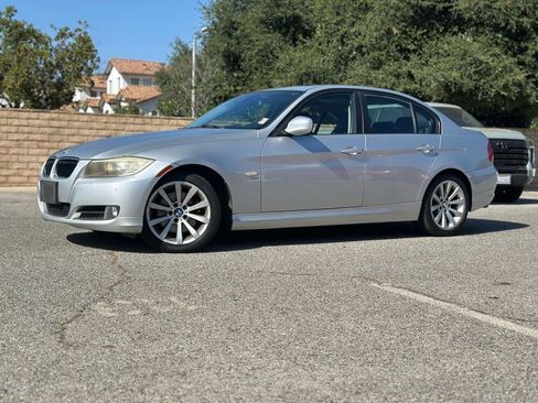 Used 2011 BMW 328i Sedan RWD image 1