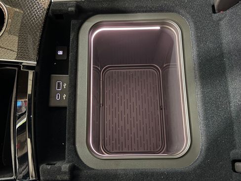 New 2026 Cadillac Escalade ESV V w/ LPO, ONYX Package image 40