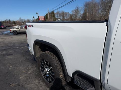 Used 2020 Chevrolet Silverado 2500 LTZ w/ LTZ Plus Package image 20