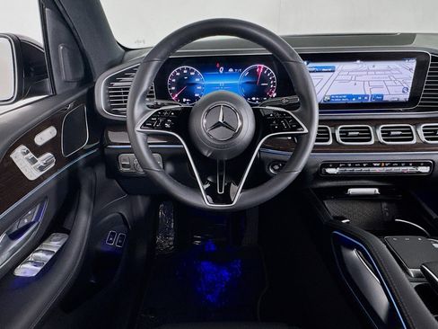 Certified 2025 Mercedes-Benz GLE 450e 4MATIC image 5