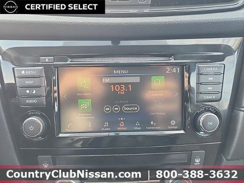 Certified 2018 Nissan Rogue SV w/ Premium Package image 17