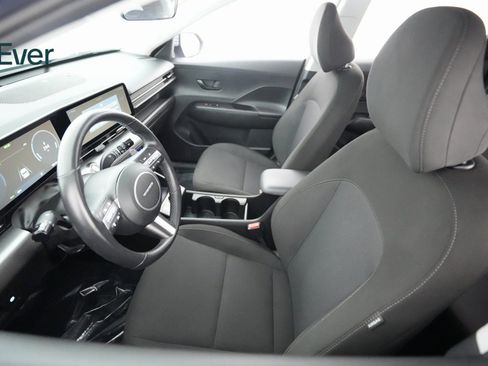 Used 2024 Hyundai Kona SEL image 7