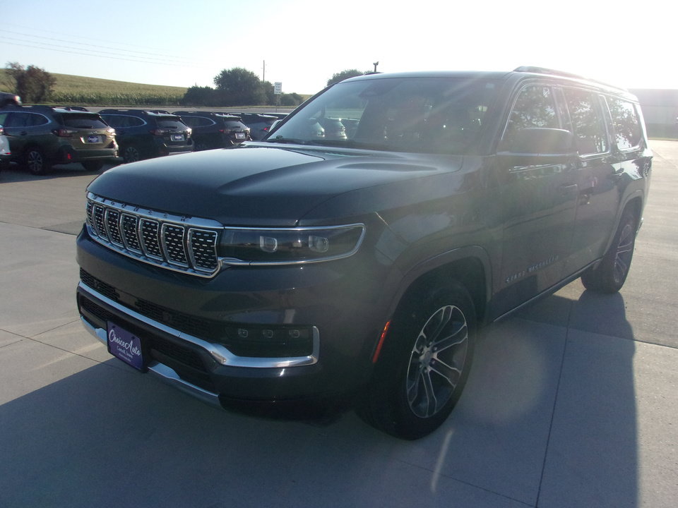 Used 2024 Jeep Grand Wagoneer L 4WD image 5