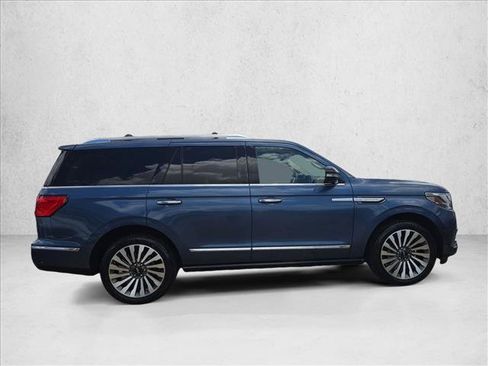Used 2019 Lincoln Navigator Reserve w/ Cargo Package AWD/4WD image 4