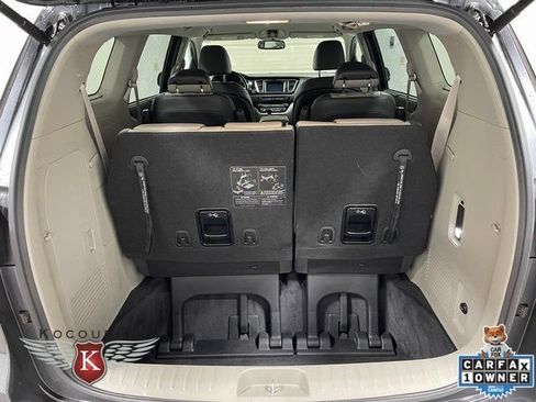 Used 2018 Kia Sedona SX FWD image 25