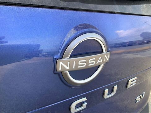Used 2023 Nissan Rogue SV FWD image 29