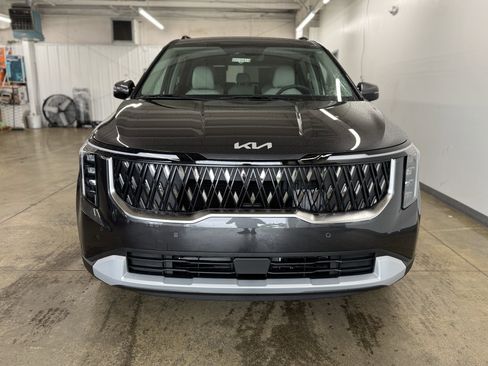 New 2026 Kia Carnival EX FWD image 8