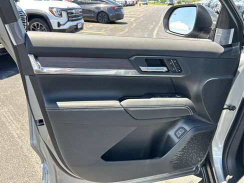 New 2026 GMC Terrain Denali AWD/4WD image 17