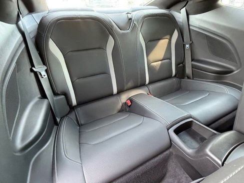 Certified 2020 Chevrolet Camaro LT image 15