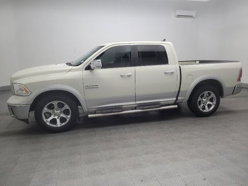 Used 2018 RAM 1500 Laramie RWD image 2