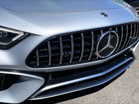 Used 2022 Mercedes-Benz SL 55 AMG 4MATIC image 29
