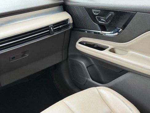 Used 2022 Lincoln Corsair AWD w/ Equipment Group 101A image 14