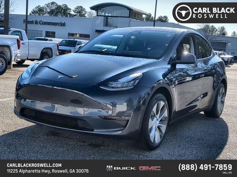 Used 2023 Tesla Model Y Long Range image 1