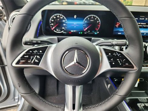 Certified 2026 Mercedes-Benz GLB 250 4MATIC image 19