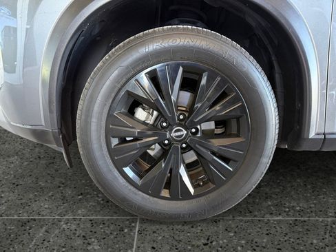 Used 2023 Nissan Rogue SV image 20