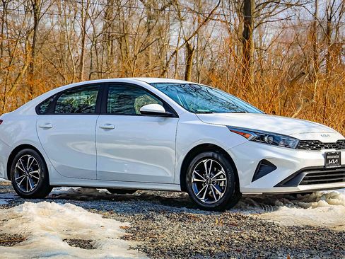 Certified 2024 Kia Forte LXS image 19