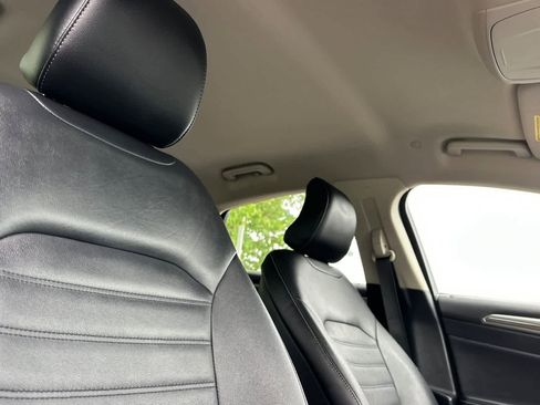 Used 2017 Ford Fusion Energi SE FWD image 16