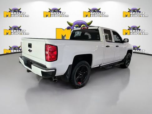 Used 2018 Chevrolet Silverado 1500 LT w/ Redline Edition AWD/4WD image 4