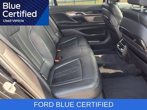 Used 2021 BMW 740i w/ M Sport Package RWD image 29
