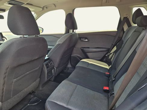 Used 2022 Nissan Rogue SV FWD image 13