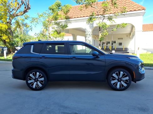 New 2026 Mitsubishi Outlander SE FWD image 5