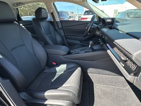 Used 2025 Honda Accord Touring image 32