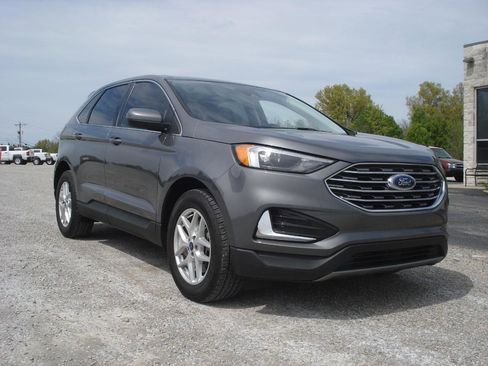 Used 2022 Ford Edge SEL w/ Cargo Accessory Package AWD/4WD image 2