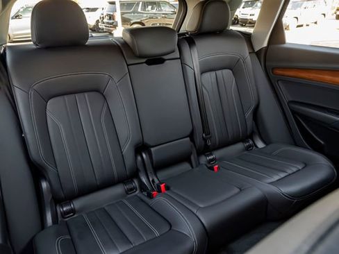 Used 2023 Audi Q5 2.0T Premium w/ Convenience Package image 27