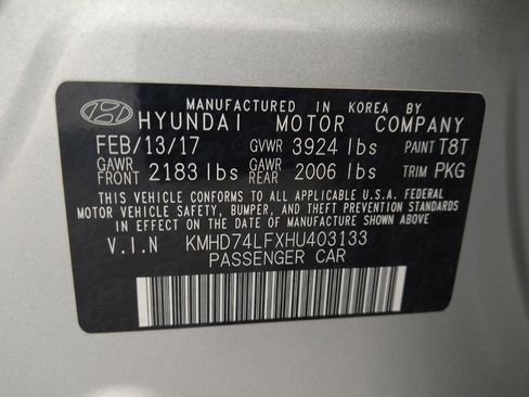 Used 2017 Hyundai Elantra SE w/ Cargo Package image 33