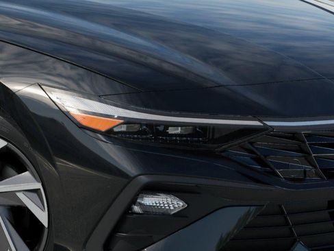 Certified 2025 Hyundai Elantra Sport w/ Cargo Package FWD image 9