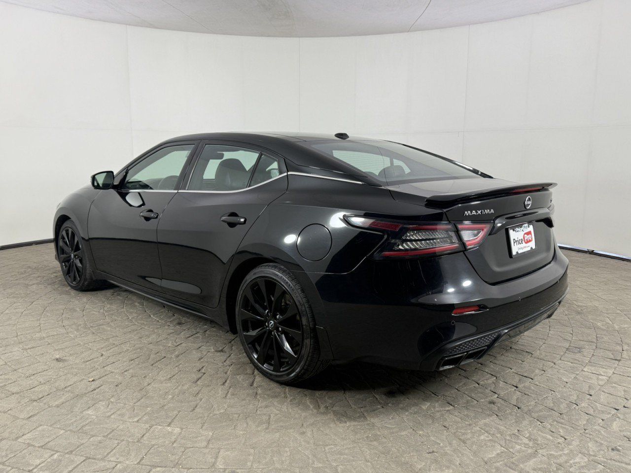 Used 2023 Nissan Maxima SR FWD image 5