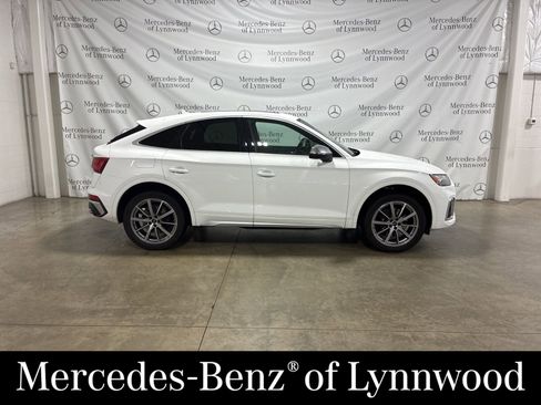 Used 2023 Audi SQ5 Premium Plus w/ Premium Plus Package image 2