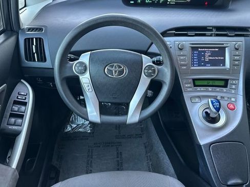 Used 2014 Toyota Prius Two image 16