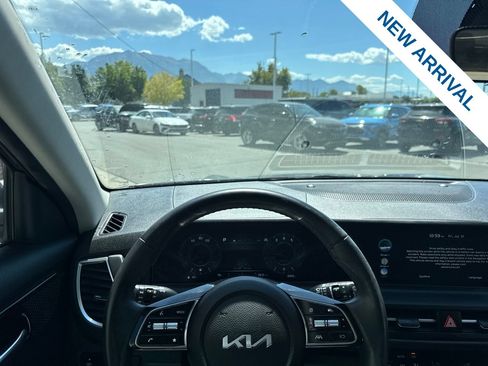 Used 2024 Kia Seltos EX AWD/4WD image 19