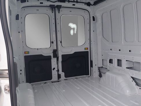 New 2023 Ford E-Transit Medium Roof image 16