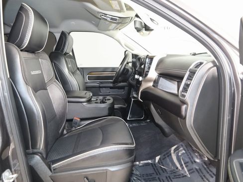 Used 2024 RAM 2500 Laramie image 12