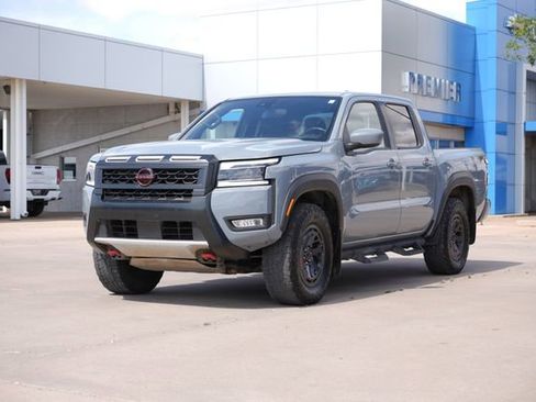 Used 2025 Nissan Frontier PRO-4X AWD/4WD image 7